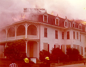 windsorfire7 The Windsor Hotel on fire in 1979