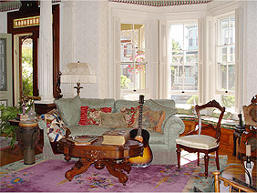 gallagherhouselivingroom2 gallagherhouselivingroom2
