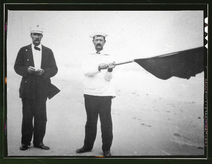 Waving-flag-with-border