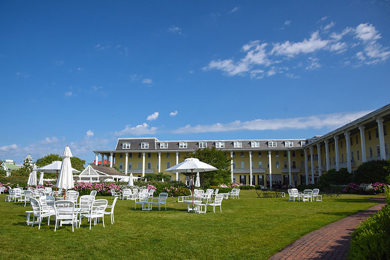 Congress Hall as seen from the grand lawn