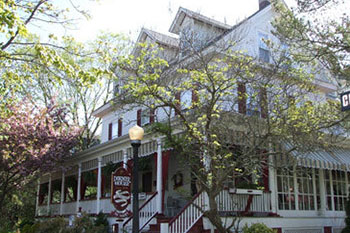 Dormer House Bed and Breakfast Inn