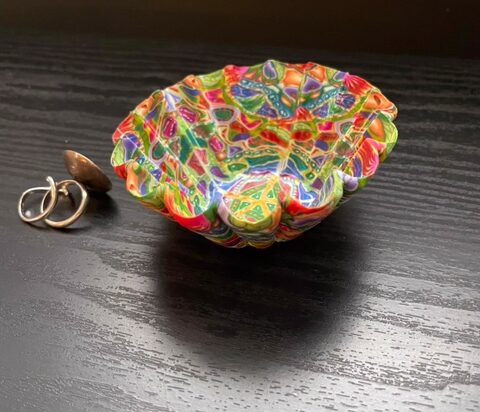 Vessel by Debra Donahue. Photo credit: Suzanne Kulperger.