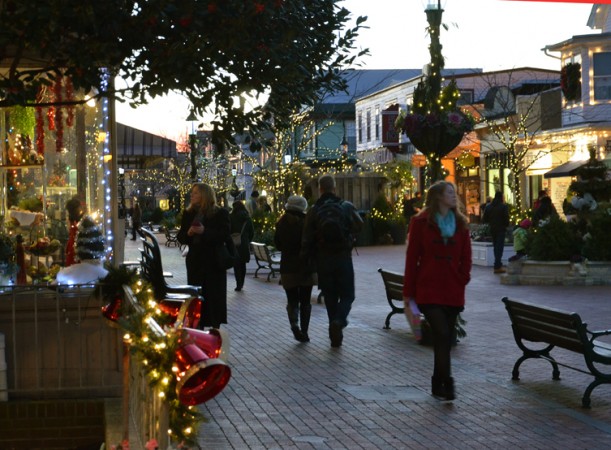 Twilight shoppers