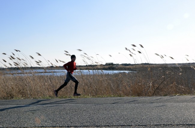 Into the wind, off the ground