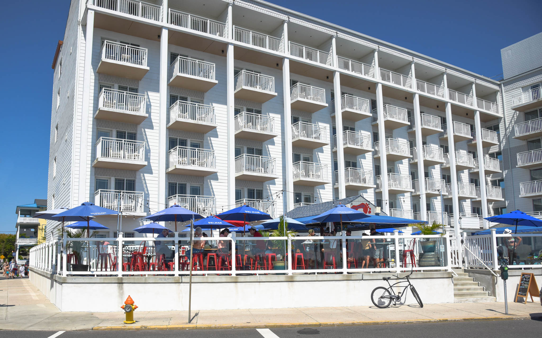 Afternoon Stop on a bike at The Barefoot Bar  Marquis De Lafayette Hotel.