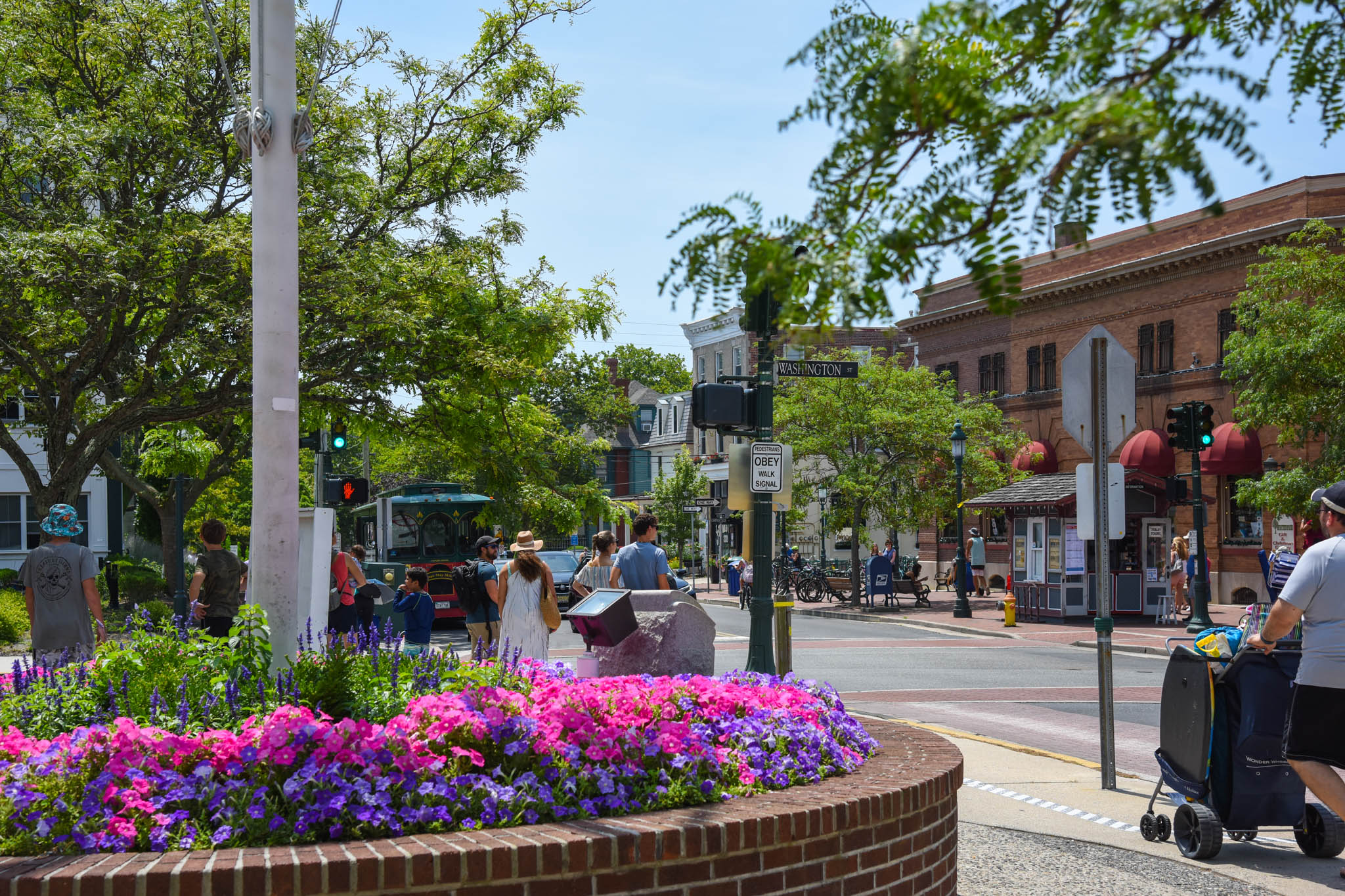 People at the corner of Ocean And Washington Street