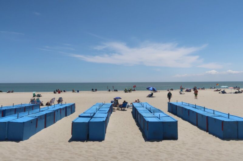 beach boxes facing the ocean