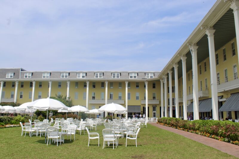 The front lawn of Congress Hall in the summer