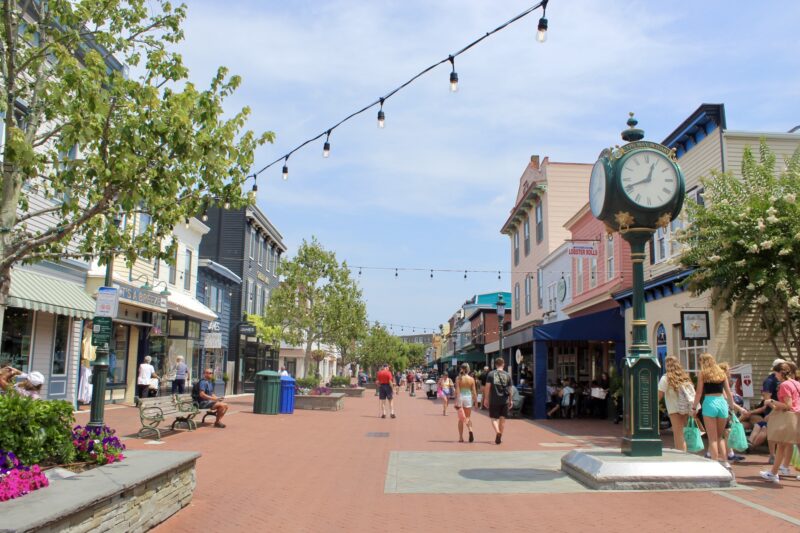 Summertime visitors walking on the Washington Street Mall 