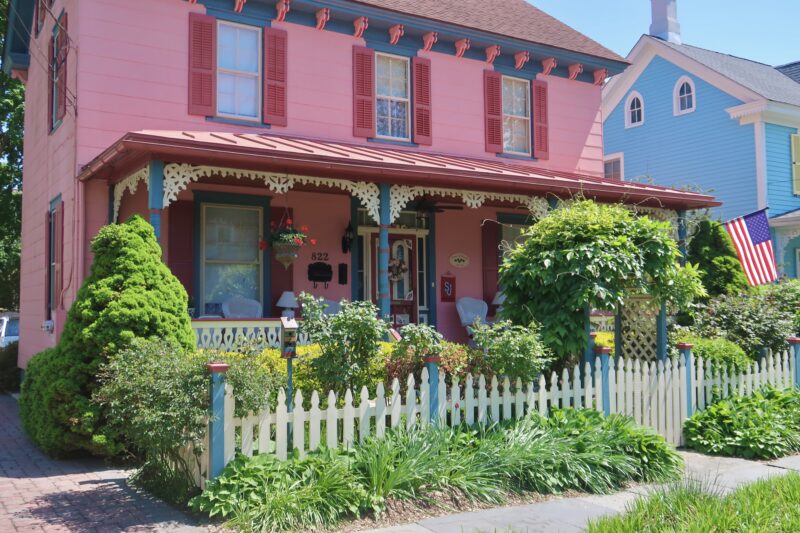 822 Washington Street, blooming garden in May