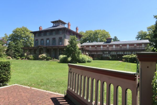 Welcome to the Southern Mansion