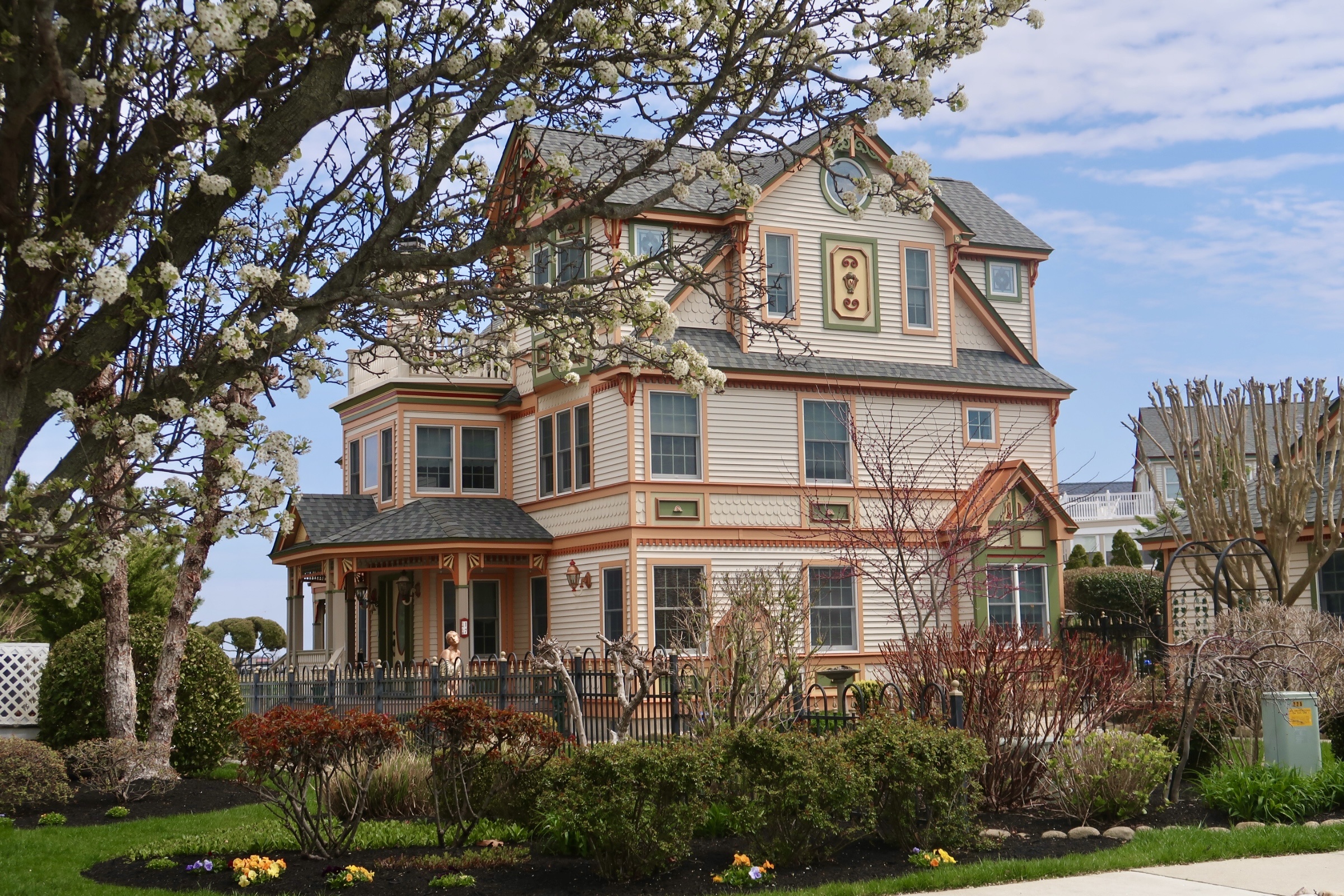 Big beautiful house on the harbor