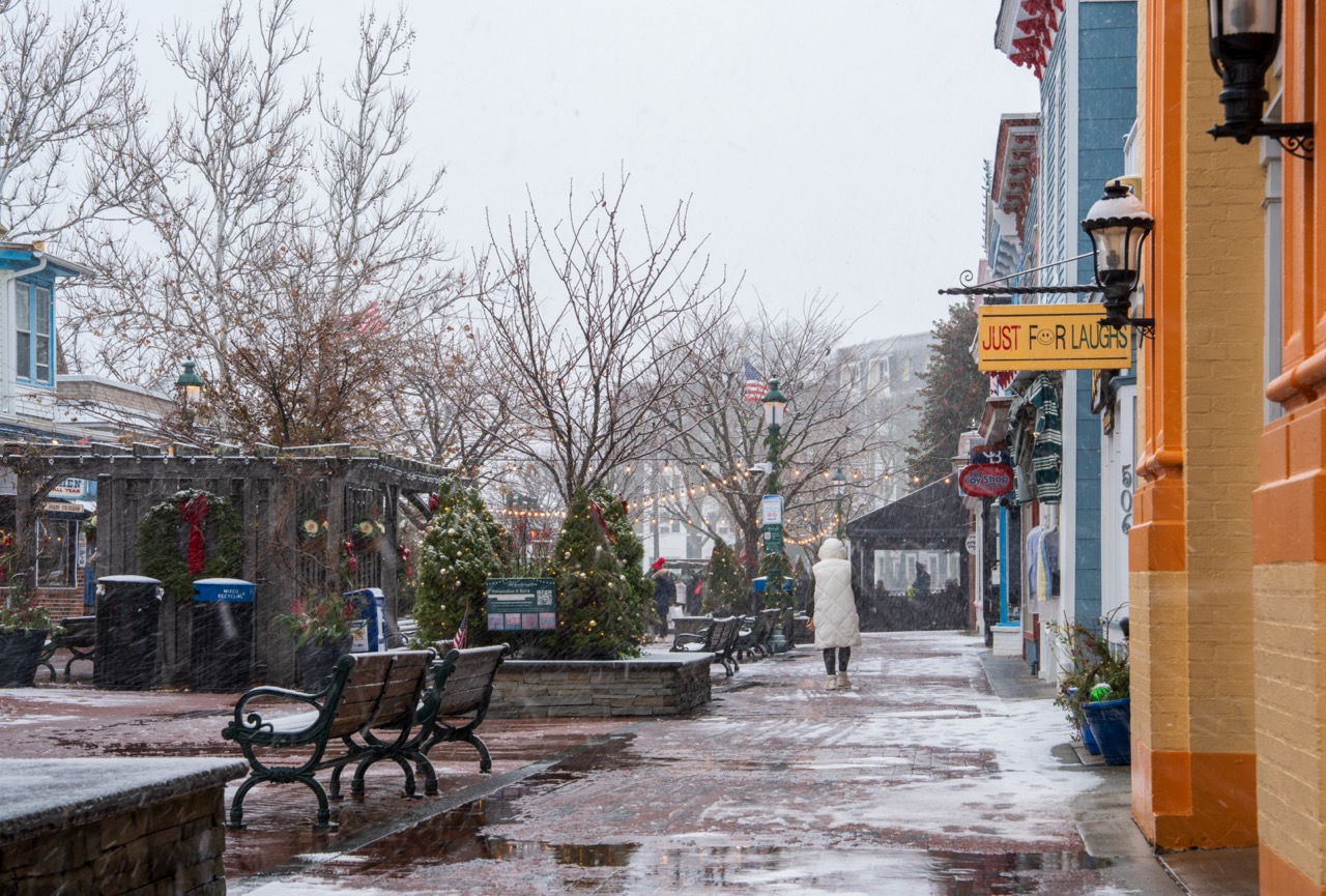 Chilly Early Morning on the Washington Street Mall